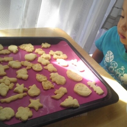 写真とりだめしてたので、まとめての投稿ですみません！子供がクッキー作るの好きなんで、しょっちゅうう作ってます！
